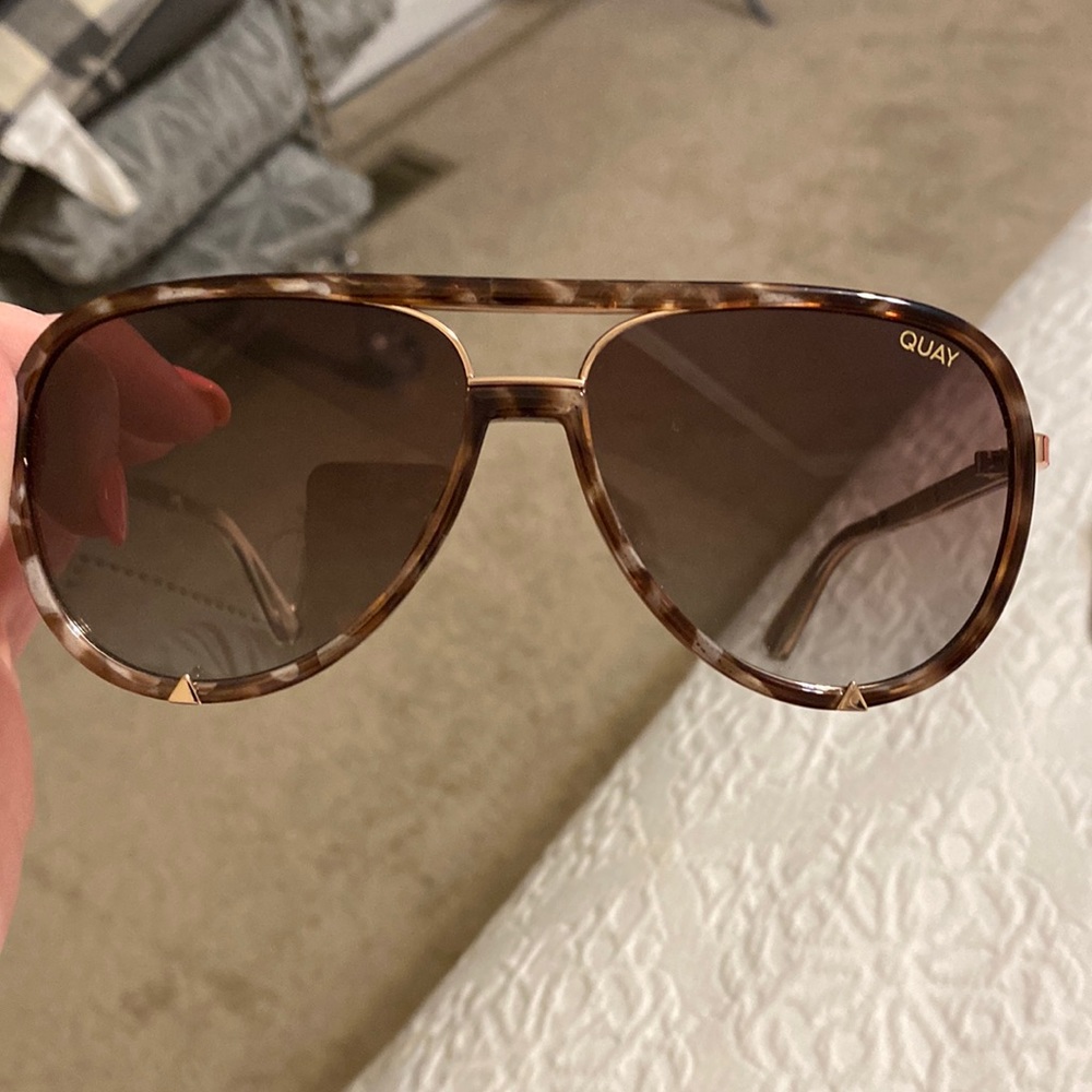 Quay sunglasses excellent condition